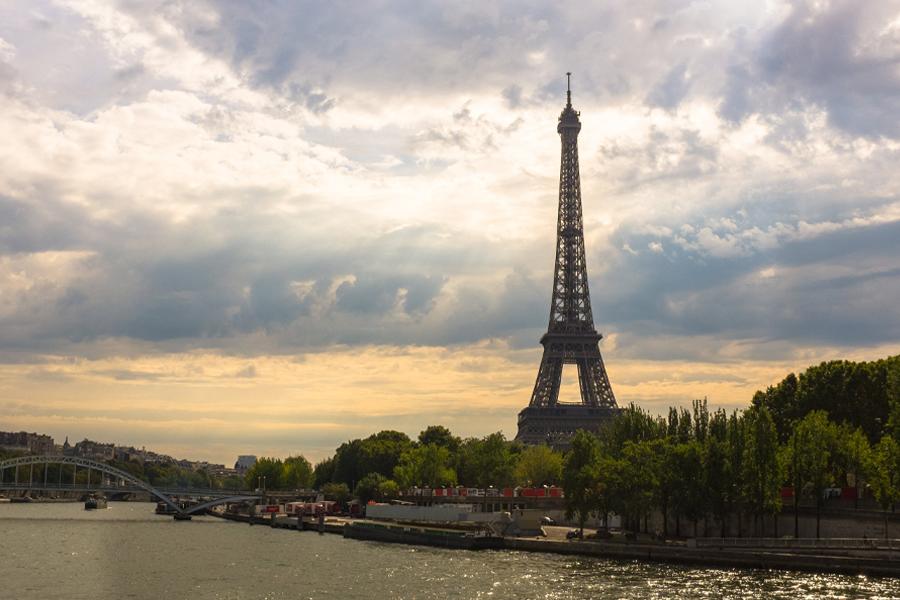 A photo of the Eiffel Tower.